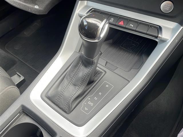 Q3スポーツバック 35TFSI 純正ナビ/バックカメラ/全方位カメラ/前後ドライブレコーダー/前後コーナーセンサー/パワーシート/パドルシフト/置くだけスマホ充電/パワーバックドア(10枚目)
