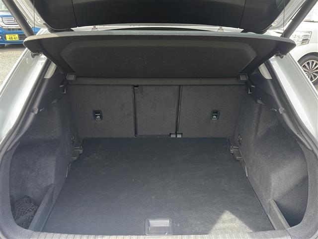 Q3スポーツバック 35TFSI 純正ナビ/バックカメラ/全方位カメラ/前後ドライブレコーダー/前後コーナーセンサー/パワーシート/パドルシフト/置くだけスマホ充電/パワーバックドア(18枚目)