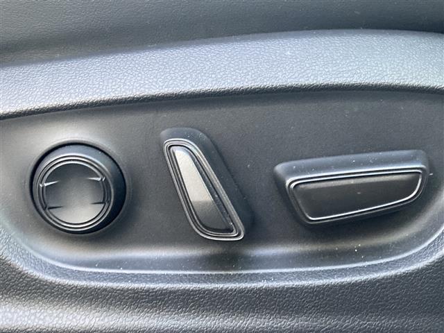 クラウンスポーツ Z ワンオーナー/全方位カメラ/パノラマルーフ/モデリスタエアロ/フルセグTV/レザーシート/エアーシート/ベンチレーション/パワーバックドア/置くだけ充電/ETC2.0/PCS/BSM/LCC(9枚目)