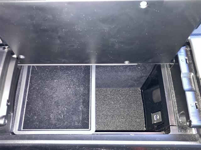 クラウンスポーツ Z ワンオーナー/全方位カメラ/パノラマルーフ/モデリスタエアロ/フルセグTV/レザーシート/エアーシート/ベンチレーション/パワーバックドア/置くだけ充電/ETC2.0/PCS/BSM/LCC(11枚目)