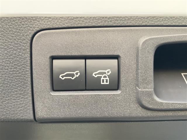 クラウンスポーツ Z ワンオーナー/全方位カメラ/パノラマルーフ/モデリスタエアロ/フルセグTV/レザーシート/エアーシート/ベンチレーション/パワーバックドア/置くだけ充電/ETC2.0/PCS/BSM/LCC(19枚目)