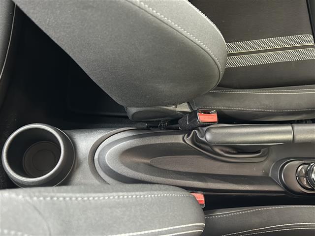 ＭＩＮＩ クーパーＳ　純正ナビＡＭ／ＦＭＢＴスマートキープッシュスタート（9枚目）