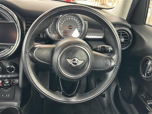 ＭＩＮＩ クーパーＳ　純正ナビＡＭ／ＦＭＢＴスマートキープッシュスタート（10枚目）