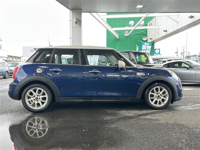 ＭＩＮＩ クーパーＳ　純正ナビＡＭ／ＦＭＢＴスマートキープッシュスタート（27枚目）