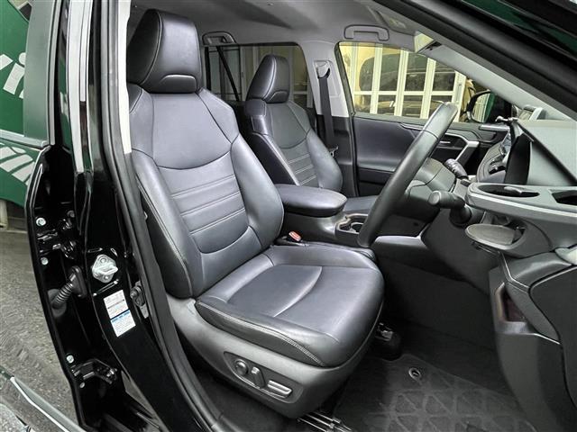 ＲＡＶ４ ハイブリッドＧ　禁煙　フルモデリスタエアロ　純正９型ナビ　ブラインドスポットモニター　パワーバックドア　ドライブレコーダー前後ステアリングヒータ―　純正１９インチアルミ　合皮シート　前席シートヒーター（6枚目）
