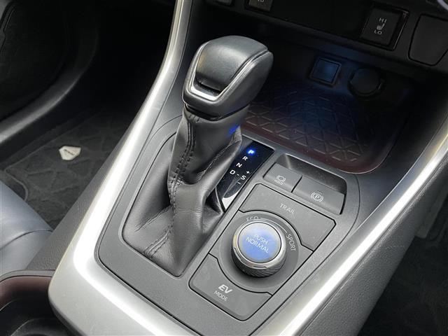 ＲＡＶ４ ハイブリッドＧ　禁煙　フルモデリスタエアロ　純正９型ナビ　ブラインドスポットモニター　パワーバックドア　ドライブレコーダー前後ステアリングヒータ―　純正１９インチアルミ　合皮シート　前席シートヒーター（32枚目）