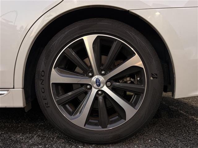 店頭販売もしておりますので、先に在庫が無くなってしまうこともございます。気になる車はまずはお問い合わせください！