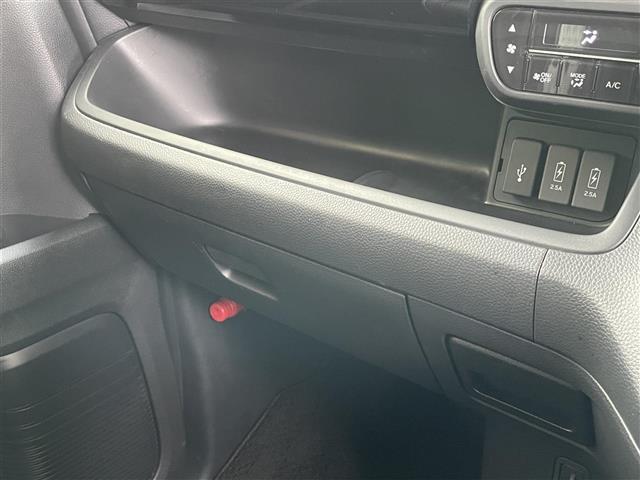 Ｎ－ＢＯＸカスタム Ｌターボ　禁煙　１オナ　Ｂカメ　半革　両側自動　自動追従　スマキー　ＥＴＣ（34枚目）