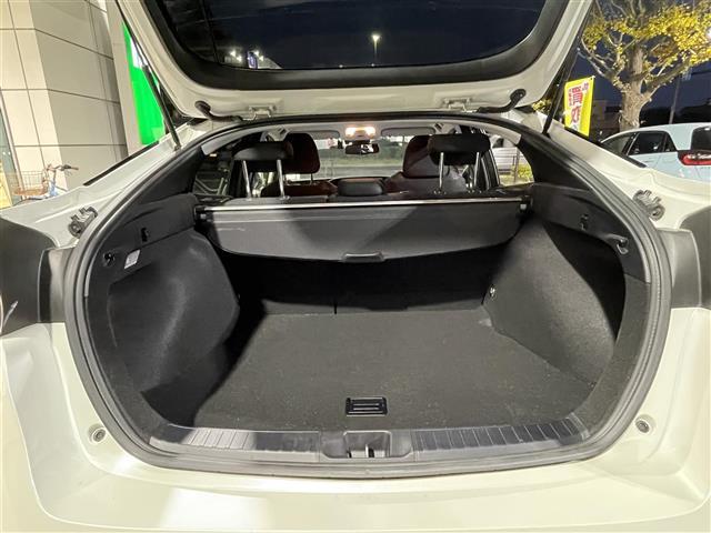 プリウス Sセーフティプラス 禁煙 純ナビ Bカメ スマキー ETC(10枚目)