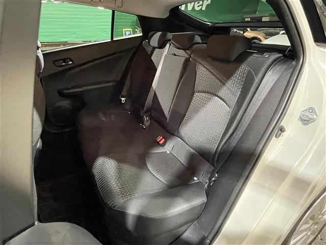 プリウス Sセーフティプラス 禁煙 純ナビ Bカメ スマキー ETC(13枚目)