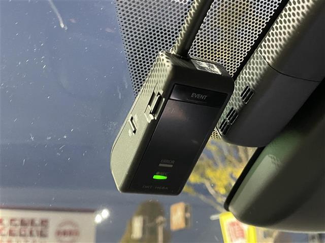 プリウス Sセーフティプラス 禁煙 純ナビ Bカメ スマキー ETC(32枚目)