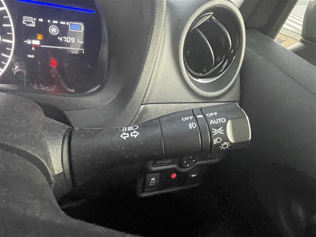 ノート e-パワー メダリスト 純正メモリー(BT/CD/DVD/フルセグ/SD) 全方位カメラ 純正フルエアロ オートクルーズコントロール 前後コーナーセンサー テレビキャンセラー HIDヘッドライト オートライト(9枚目)