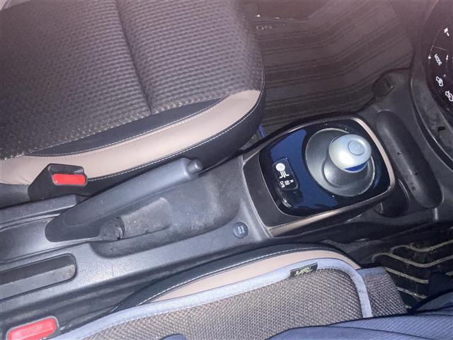 ノート e-パワー メダリスト 純正メモリー(BT/CD/DVD/フルセグ/SD) 全方位カメラ 純正フルエアロ オートクルーズコントロール 前後コーナーセンサー テレビキャンセラー HIDヘッドライト オートライト(11枚目)