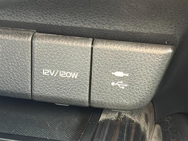 カムリ Ｇレザーパッケージ　禁煙　純正ナビ（ＣＤ／ＤＶＤ／フルセグＴＶ／ＳＤ／ＵＳＢ）バックカメラ　モデリスタエアロ　テレビキャンセラー　前方ドライブレコーダー　ＥＴＣ２．０　オートクルーズコントロール　シートヒーター（11枚目）