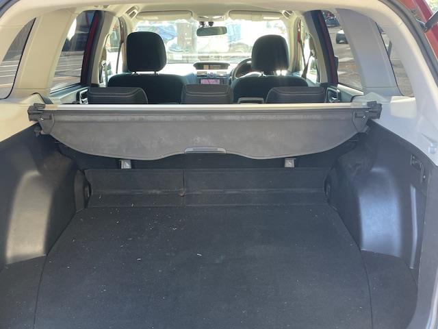 フォレスター ２．０ｉ－Ｌ　ドアバイザー、スペアキー、純正ＨＤＤナビ、バックカメラ（18枚目）