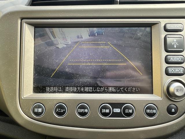 フィットハイブリッド ベースグレード　クルーズコントロール／ＥＣＯＮシステム／純正ナビ／ＥＴＣ／ＡＡＣ／ワンセグＴＶ／純正フロアマット／バックカメラ／リモコンキー（15枚目）