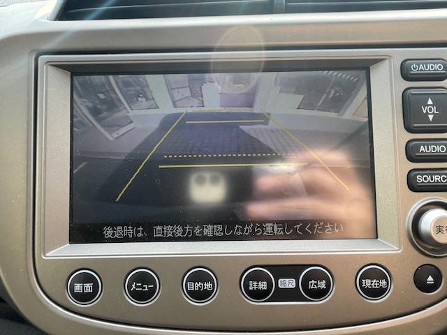 フィットハイブリッド ベースグレード　クルーズコントロール／ＥＣＯＮシステム／純正ナビ／ＥＴＣ／ＡＡＣ／ワンセグＴＶ／純正フロアマット／バックカメラ／リモコンキー（16枚目）