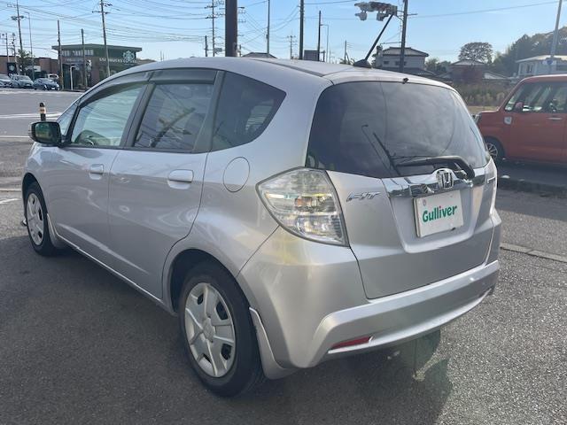 フィットハイブリッド ベースグレード　クルーズコントロール／ＥＣＯＮシステム／純正ナビ／ＥＴＣ／ＡＡＣ／ワンセグＴＶ／純正フロアマット／バックカメラ／リモコンキー（34枚目）