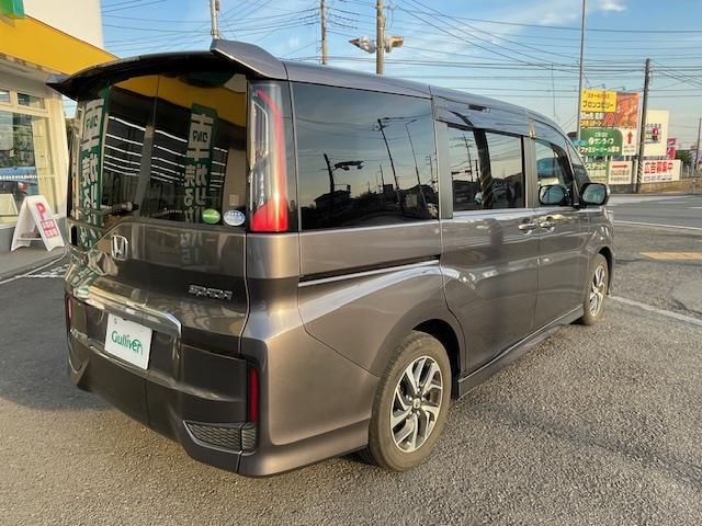 ステップワゴンスパーダ スパーダ　ホンダセンシング　９インチ純正ナビ（ＢＴ／ＵＳＢ／フルセグ／ＣＤ／ＤＶＤ／ＳＤ）　バックカメラ　フリップダウンモニター　前後ドライブレコーダーＥＴＣ　両側電動スライドドア　純正１６インチＡＷ　オートクルーズコントロール（8枚目）