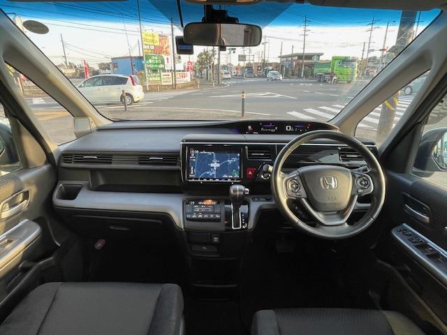 ステップワゴンスパーダ スパーダ　ホンダセンシング　９インチ純正ナビ（ＢＴ／ＵＳＢ／フルセグ／ＣＤ／ＤＶＤ／ＳＤ）　バックカメラ　フリップダウンモニター　前後ドライブレコーダーＥＴＣ　両側電動スライドドア　純正１６インチＡＷ　オートクルーズコントロール（18枚目）