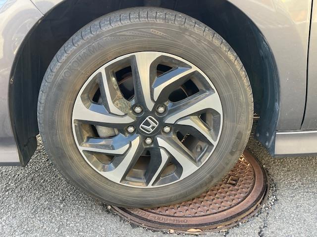 ステップワゴンスパーダ スパーダ　ホンダセンシング　９インチ純正ナビ（ＢＴ／ＵＳＢ／フルセグ／ＣＤ／ＤＶＤ／ＳＤ）　バックカメラ　フリップダウンモニター　前後ドライブレコーダーＥＴＣ　両側電動スライドドア　純正１６インチＡＷ　オートクルーズコントロール（33枚目）