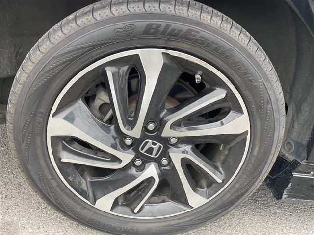 ステップワゴンスパーダ スパーダ・クールスピリット　衝突軽減システム／レーンキープアシスト／横滑り防止装置／アダプティブクルーズコントロール／カーテンエアバッグ／サイドエアバッグ／純正ナビ／純正フリップダウン／ハーフレザーシート／シートヒーター（7枚目）