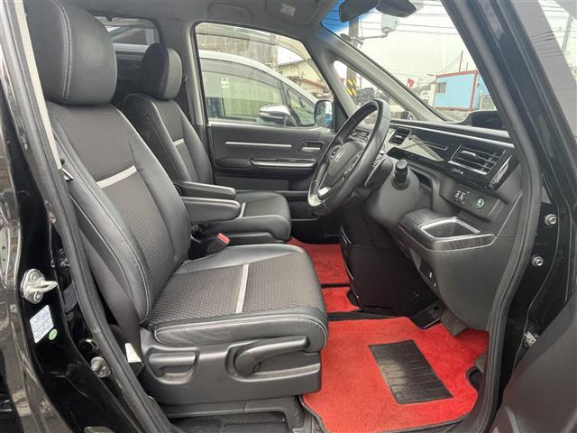 ステップワゴンスパーダ スパーダ・クールスピリット　衝突軽減システム／レーンキープアシスト／横滑り防止装置／アダプティブクルーズコントロール／カーテンエアバッグ／サイドエアバッグ／純正ナビ／純正フリップダウン／ハーフレザーシート／シートヒーター（9枚目）