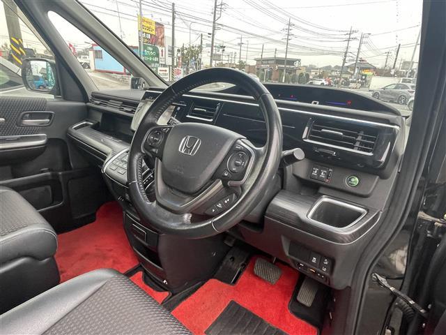 ステップワゴンスパーダ スパーダ・クールスピリット　衝突軽減システム／レーンキープアシスト／横滑り防止装置／アダプティブクルーズコントロール／カーテンエアバッグ／サイドエアバッグ／純正ナビ／純正フリップダウン／ハーフレザーシート／シートヒーター（10枚目）