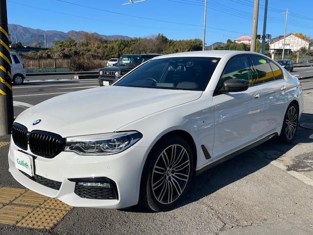 ５シリーズ ５２３ｉ　Ｍスポーツ　衝突軽減システム／アダプティブクルーズコントロール／パドルシフト／前後コーナーセンサー／ブラインドスポットアシスト／全方位カメラ／電動リアゲート／純正ＡＷ／カーテン＋サイドエアバッグ（6枚目）