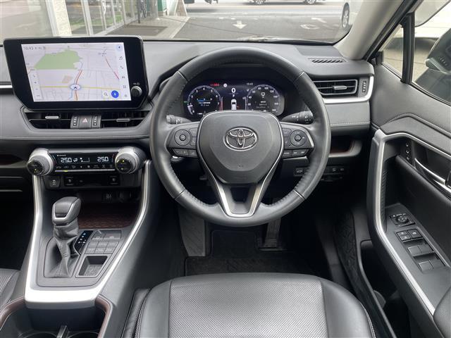 ＲＡＶ４ Ｇ　ワンオーナー／純１０型メモリナビ／フルセグＴＶ／全方位モニタ／黒革電動シート／シートヒータ／エアシート／ハンドルヒータ／ＡＣＣクルコン／電動バックドア／ビルトインＥＴＣ２．０／ＰＣＳ／ＬＴＡ／ＢＳＭ（3枚目）