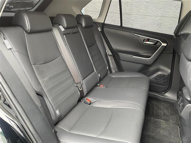 ＲＡＶ４ Ｇ　ワンオーナー／純１０型メモリナビ／フルセグＴＶ／全方位モニタ／黒革電動シート／シートヒータ／エアシート／ハンドルヒータ／ＡＣＣクルコン／電動バックドア／ビルトインＥＴＣ２．０／ＰＣＳ／ＬＴＡ／ＢＳＭ（5枚目）