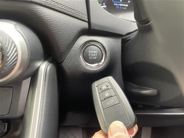ＲＡＶ４ Ｇ　ワンオーナー／純１０型メモリナビ／フルセグＴＶ／全方位モニタ／黒革電動シート／シートヒータ／エアシート／ハンドルヒータ／ＡＣＣクルコン／電動バックドア／ビルトインＥＴＣ２．０／ＰＣＳ／ＬＴＡ／ＢＳＭ（15枚目）