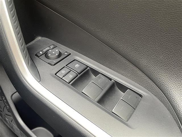 ＲＡＶ４ Ｇ　ワンオーナー／純１０型メモリナビ／フルセグＴＶ／全方位モニタ／黒革電動シート／シートヒータ／エアシート／ハンドルヒータ／ＡＣＣクルコン／電動バックドア／ビルトインＥＴＣ２．０／ＰＣＳ／ＬＴＡ／ＢＳＭ（16枚目）
