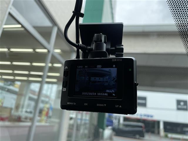 ＲＡＶ４ Ｇ　ワンオーナー／純１０型メモリナビ／フルセグＴＶ／全方位モニタ／黒革電動シート／シートヒータ／エアシート／ハンドルヒータ／ＡＣＣクルコン／電動バックドア／ビルトインＥＴＣ２．０／ＰＣＳ／ＬＴＡ／ＢＳＭ（17枚目）