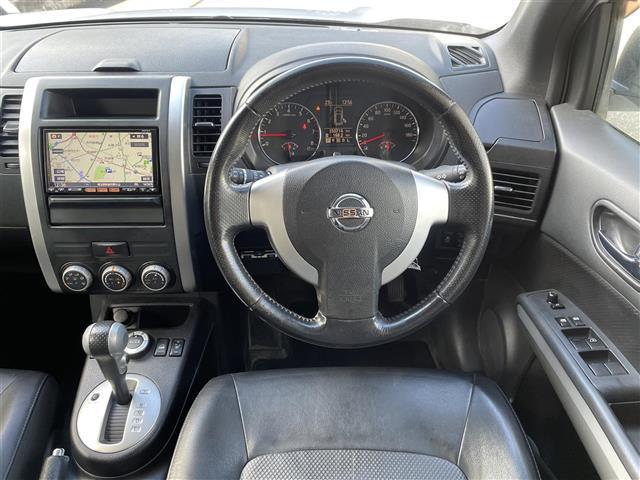 エクストレイル 20Xt ワンオーナー/4WD/ハイパールーフレール/純HDDナビ/フルセグTV/バックカメラ/シートヒーター/ETC/キセノン/前後ドラレコ(3枚目)