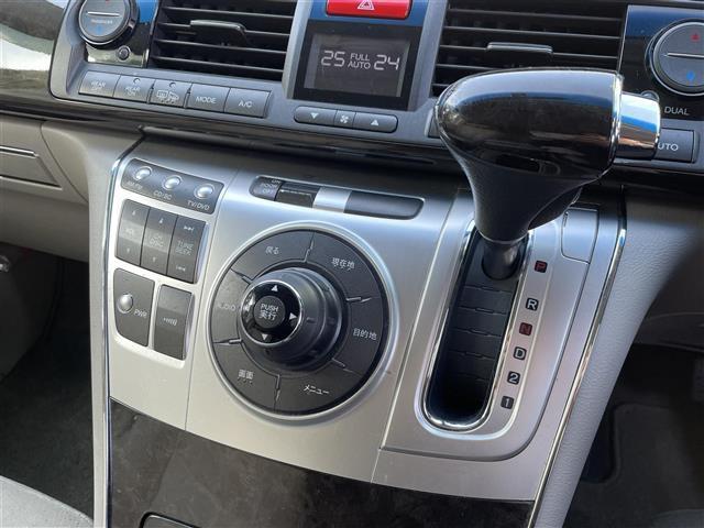 エリシオンプレステージ Ｓ　ＨＤＤナビスペシャルパッケージ　純ＨＤＤナビ／外フルセグＴＶ／バックカメラ／両側パワスラ／ビルトインＥＴＣ／スマートキー／キセノン／ハーフレザーシート（11枚目）