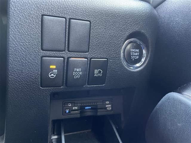 アルファード ３．５エグゼクティブラウンジ　モデリスタエアロ／Ｗサンルーフ／ＪＢＬ純ナビ／フルセグ／全方位モニタ／黒革電動シート／シートヒータ／後席エアシート／オットマン／両パワスラ／電動バックドア／ＰＣＳ／外２１ＡＷ／ＴＥＩＮ車高調（19枚目）