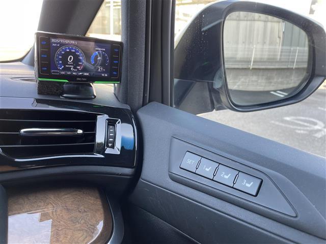 アルファード ３．５エグゼクティブラウンジ　モデリスタエアロ／Ｗサンルーフ／ＪＢＬ純ナビ／フルセグ／全方位モニタ／黒革電動シート／シートヒータ／後席エアシート／オットマン／両パワスラ／電動バックドア／ＰＣＳ／外２１ＡＷ／ＴＥＩＮ車高調（21枚目）