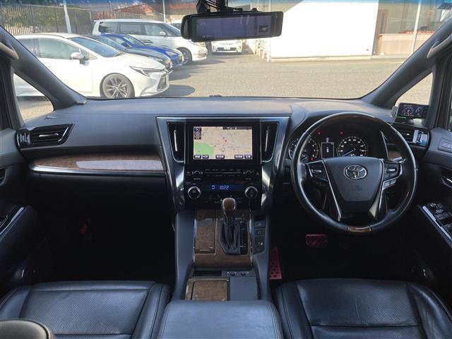 アルファード ３．５エグゼクティブラウンジ　モデリスタエアロ／Ｗサンルーフ／ＪＢＬ純ナビ／フルセグ／全方位モニタ／黒革電動シート／シートヒータ／後席エアシート／オットマン／両パワスラ／電動バックドア／ＰＣＳ／外２１ＡＷ／ＴＥＩＮ車高調（27枚目）