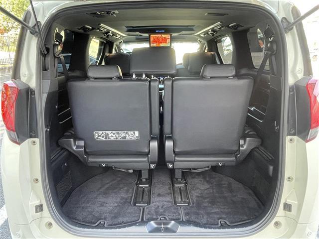 アルファード ３．５エグゼクティブラウンジ　モデリスタエアロ／Ｗサンルーフ／ＪＢＬ純ナビ／フルセグ／全方位モニタ／黒革電動シート／シートヒータ／後席エアシート／オットマン／両パワスラ／電動バックドア／ＰＣＳ／外２１ＡＷ／ＴＥＩＮ車高調（31枚目）