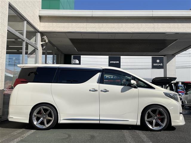 アルファード ３．５エグゼクティブラウンジ　モデリスタエアロ／Ｗサンルーフ／ＪＢＬ純ナビ／フルセグ／全方位モニタ／黒革電動シート／シートヒータ／後席エアシート／オットマン／両パワスラ／電動バックドア／ＰＣＳ／外２１ＡＷ／ＴＥＩＮ車高調（39枚目）