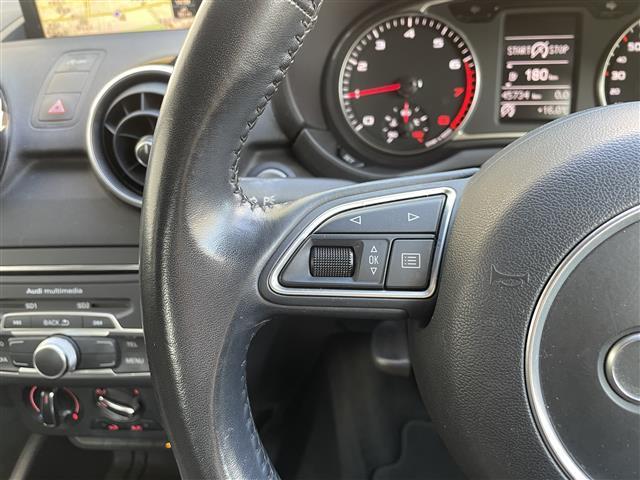 気になる車はすぐにお問い合わせください！画面右側の００６６から始まる無料ダイヤルからお問い合わせ下さい！専門スタッフがお車のご質問にお答えいたします！