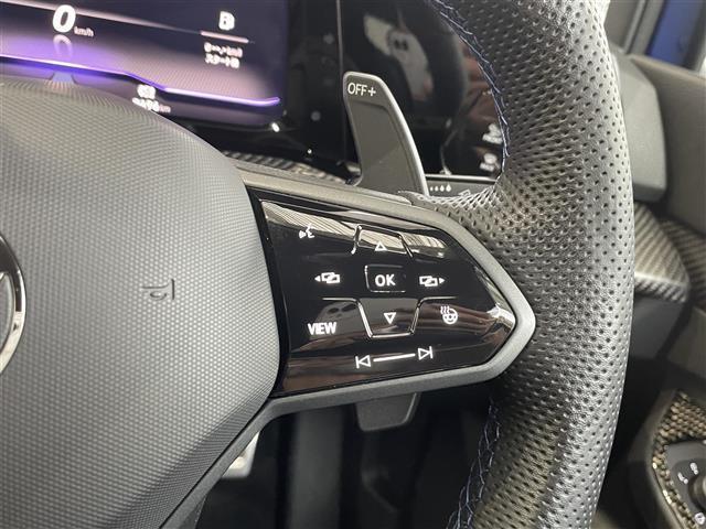 ゴルフＲ ２０イヤーズ　ワンオーナー／４ＷＤ／ターボ／黒革電動シート／シートヒータ／エアシート／ＡＣＣクルコン／ビルトインＥＴＣ／スマートキー／ＬＥＤヘッドライト／衝突軽減ブレーキ／純アクラポビッチマフラー（16枚目）