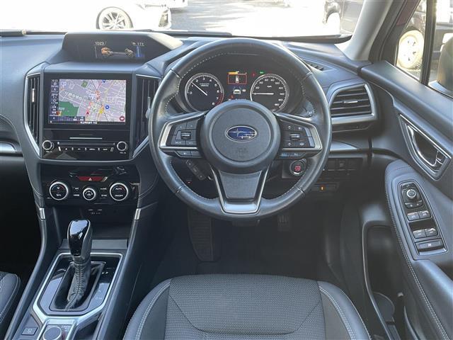 フォレスター ツーリング　ワンオーナー／純メモリナビ／フルセグＴＶ／サイド＆バックカメラ／ＤＩＡＴＯＮＥサウンド／ＡＣＣクルコン／ビルトインＥＴＣ／スマートキー／ＬＥＤヘッドライト／シートヒーター／衝突軽減ブレーキ／ＳＲＨ（3枚目）