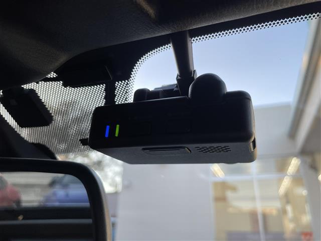 店頭在庫以外にも全国約４万台※の在庫から、ぴったりな１台をご提案します！※２０２３年１０月現在の在庫台数です。売約済の可能性があります。