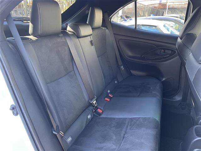 ヤリスクロス ハイブリッド GRスポーツ ワンオーナー/純ディスプレイオーディオ/フルセグTV/バックカメラ/ACCクルコン/ビルトインETC/スマートキー/LEDヘッドライト/前後ドラレコ/PCS/LTA/PKSB/RSA(5枚目)