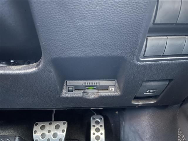 ヤリスクロス ハイブリッド GRスポーツ ワンオーナー/純ディスプレイオーディオ/フルセグTV/バックカメラ/ACCクルコン/ビルトインETC/スマートキー/LEDヘッドライト/前後ドラレコ/PCS/LTA/PKSB/RSA(13枚目)