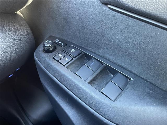 ヤリスクロス ハイブリッド GRスポーツ ワンオーナー/純ディスプレイオーディオ/フルセグTV/バックカメラ/ACCクルコン/ビルトインETC/スマートキー/LEDヘッドライト/前後ドラレコ/PCS/LTA/PKSB/RSA(18枚目)