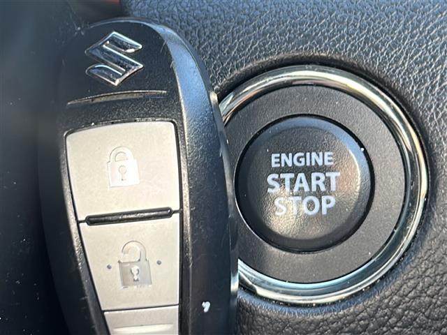 エスクード 1.4ターボ SDナビ(DVD再生機能有) Bluetoothバックカメラ フルセグTV シートヒーター ハーフレザーシート MTモード付AT スマートキー LEDヘッドライト 横滑り防止装置 衝突被害軽減システム(5枚目)