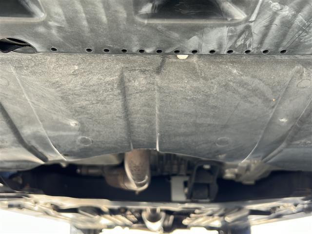 エスクード 1.4ターボ SDナビ(DVD再生機能有) Bluetoothバックカメラ フルセグTV シートヒーター ハーフレザーシート MTモード付AT スマートキー LEDヘッドライト 横滑り防止装置 衝突被害軽減システム(40枚目)